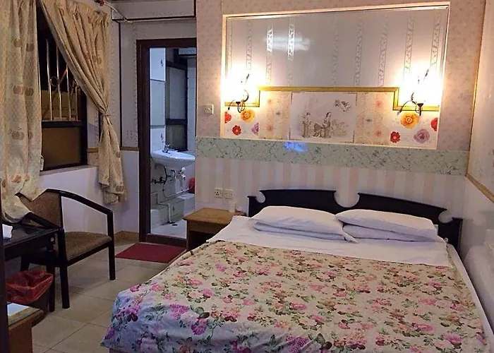 Universal Hotel 2*